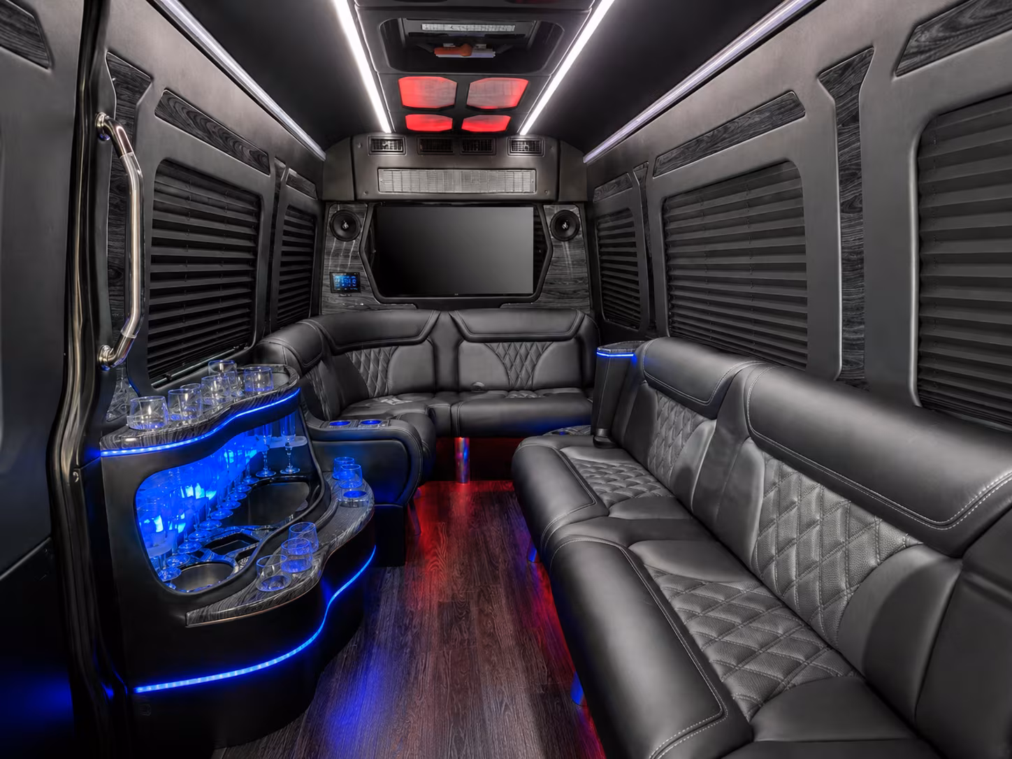bus rentals for government training events and conferences near woodland