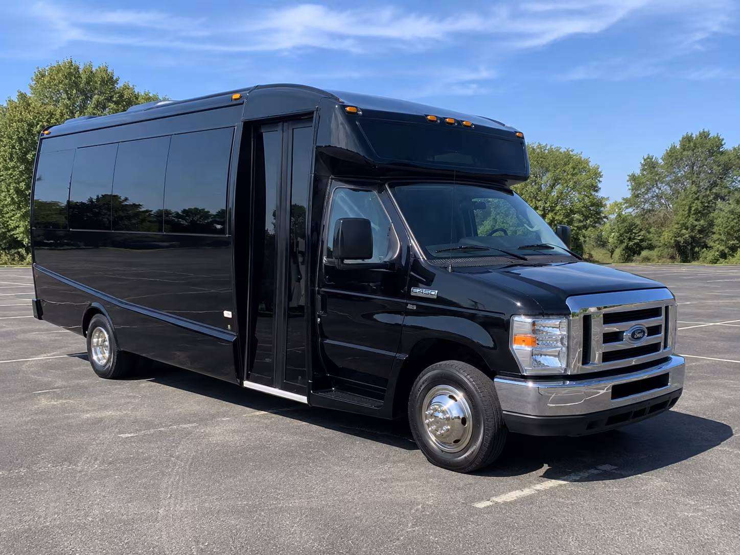 buses for woodland school trips to the sacramento zoo and nature centers