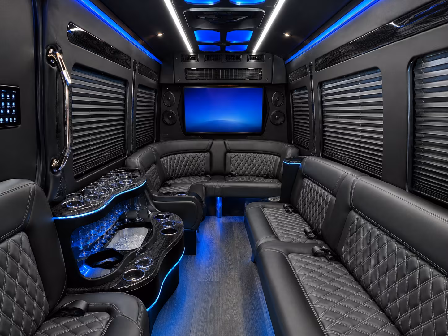 conference and convention shuttle buses between woodland and sacramento