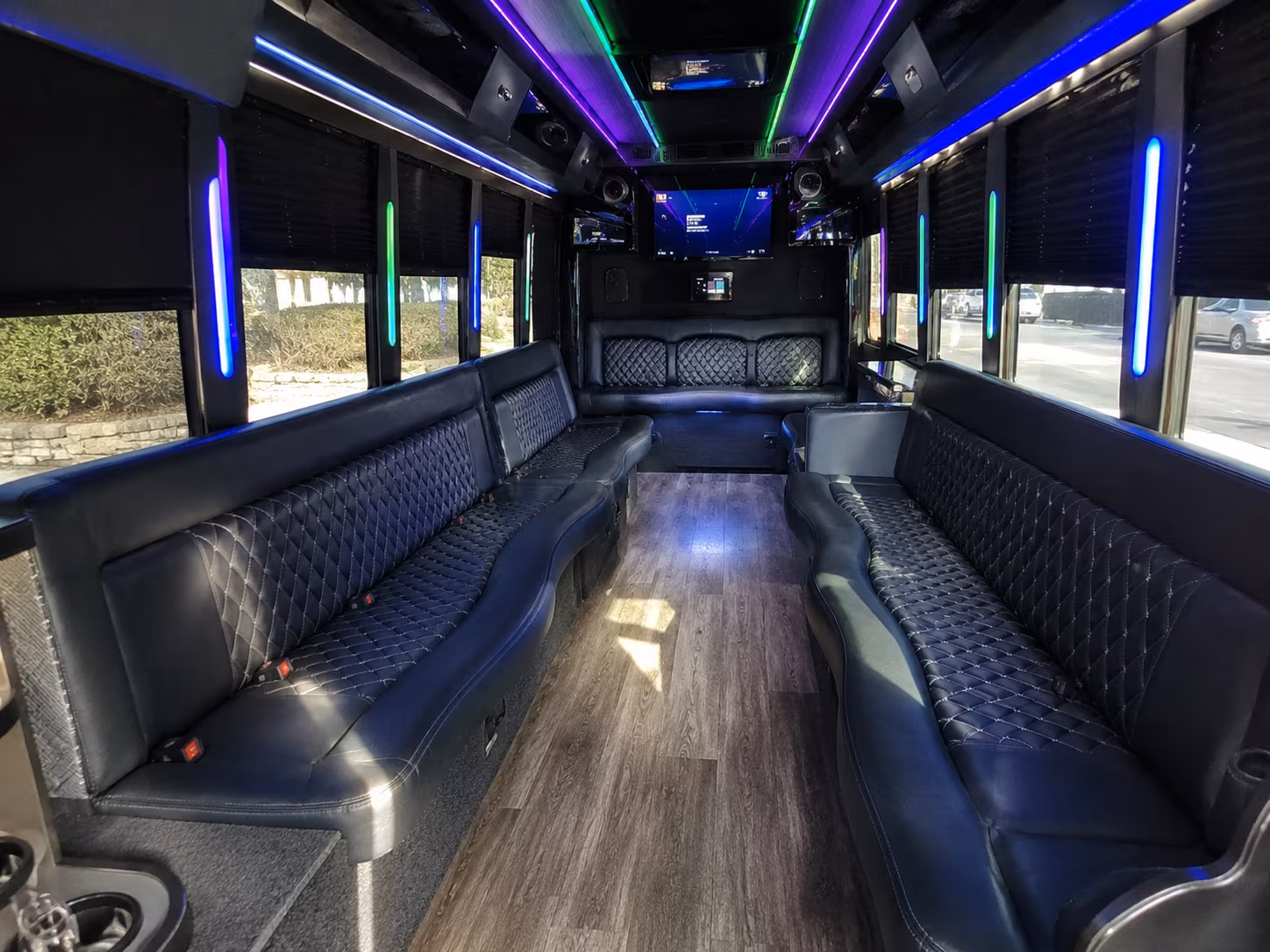 woodland 15 passenger party bus interior